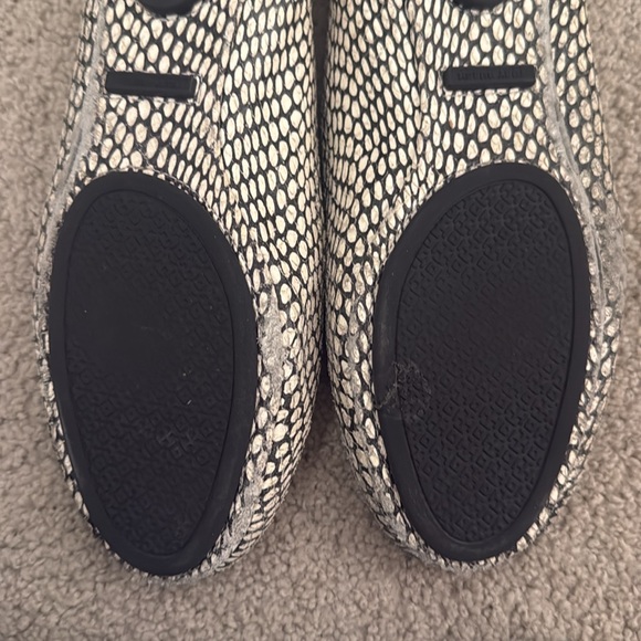 Black and white snake skin Tory Burch flats size 9 - Picture 4 of 4